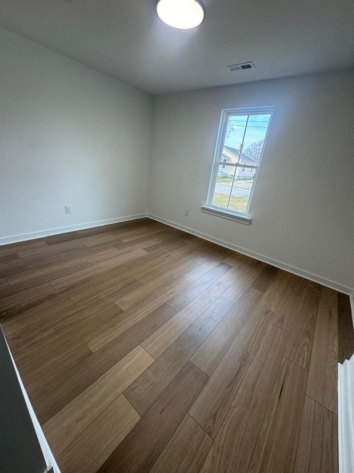 508 Crump St - Photo 5 of 14