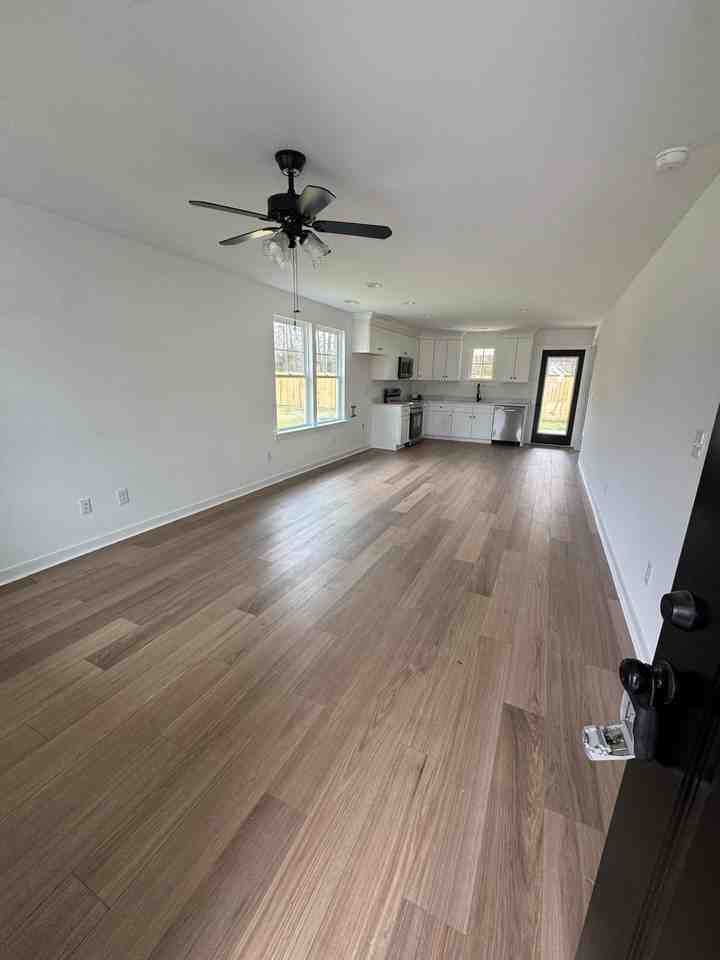 518 Crump St - Photo 3 of 13