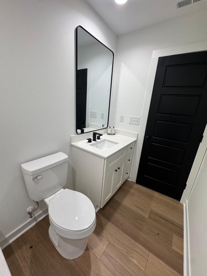 518 Crump St - Photo 7 of 13