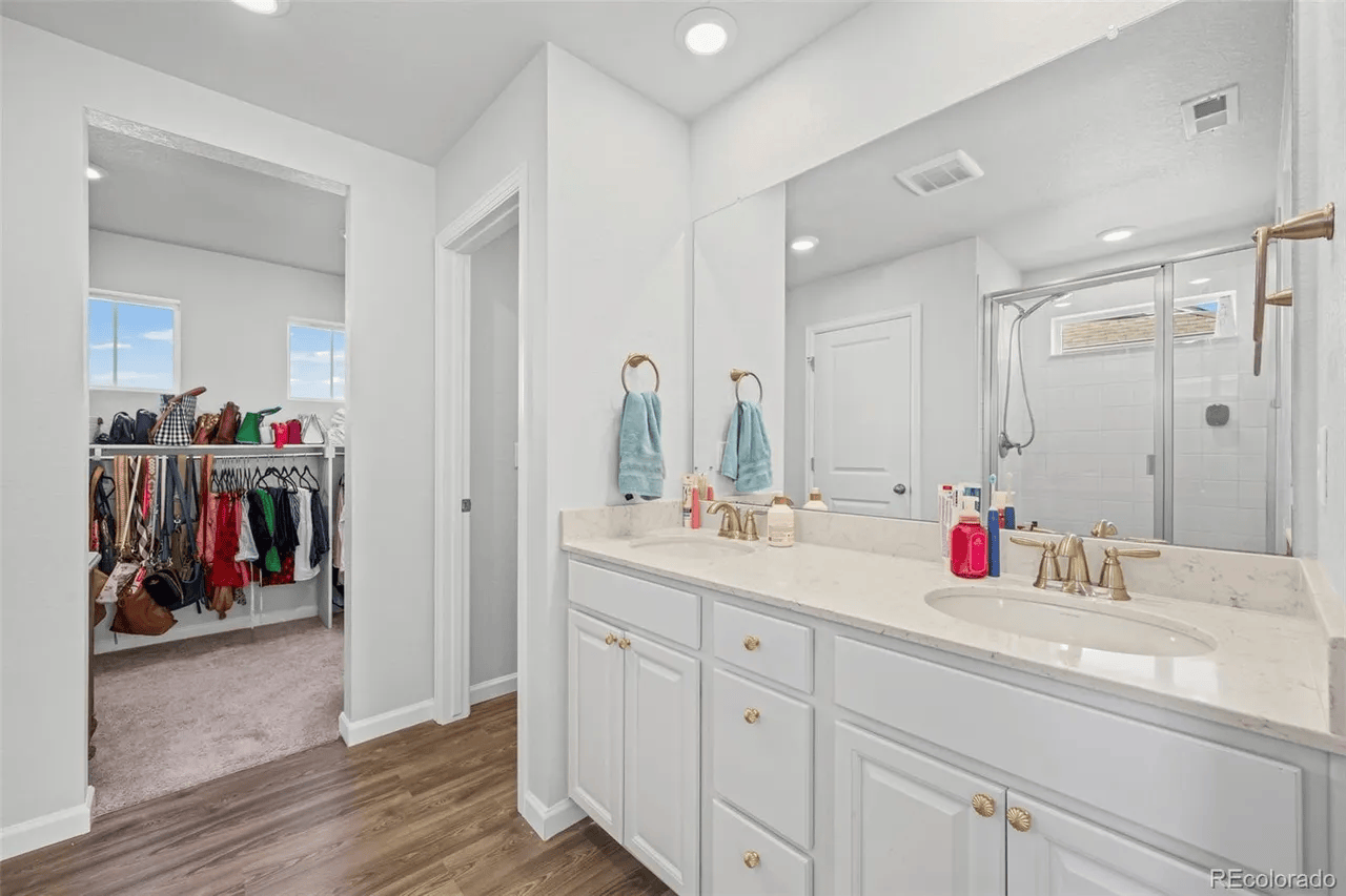 837 Hummocky Way - Photo 4 of 32