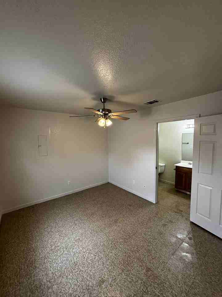 904 East Avenue C #A - Photo 3 of 13