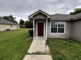 featured image of 904 East Avenue C #A