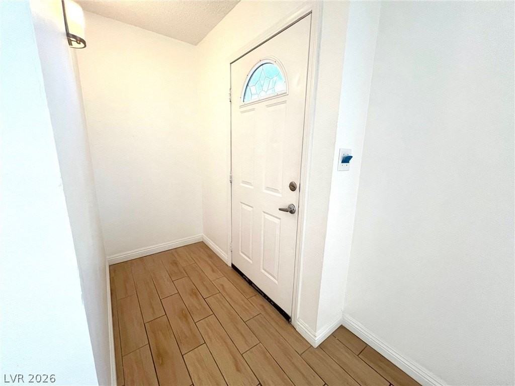 428 Beaumont St - Photo 4 of 45