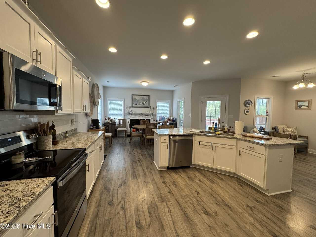 434 Nantucket Trl - Photo 6 of 14