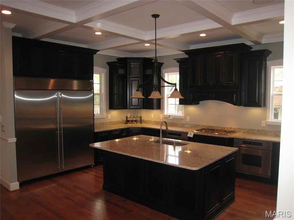 420 W Essex Ave - Photo 2 of 22