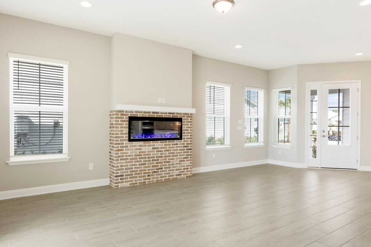 571 Marquesa Cir #1 - Photo 4 of 47