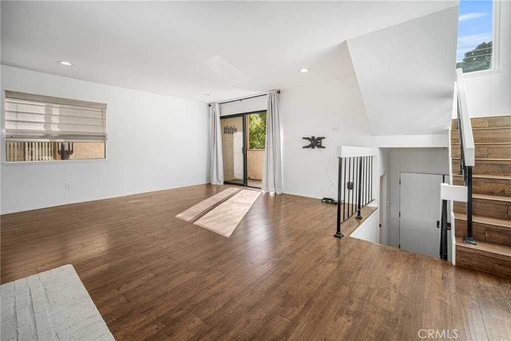 5360 Las Virgenes Rd - Photo 7 of 37