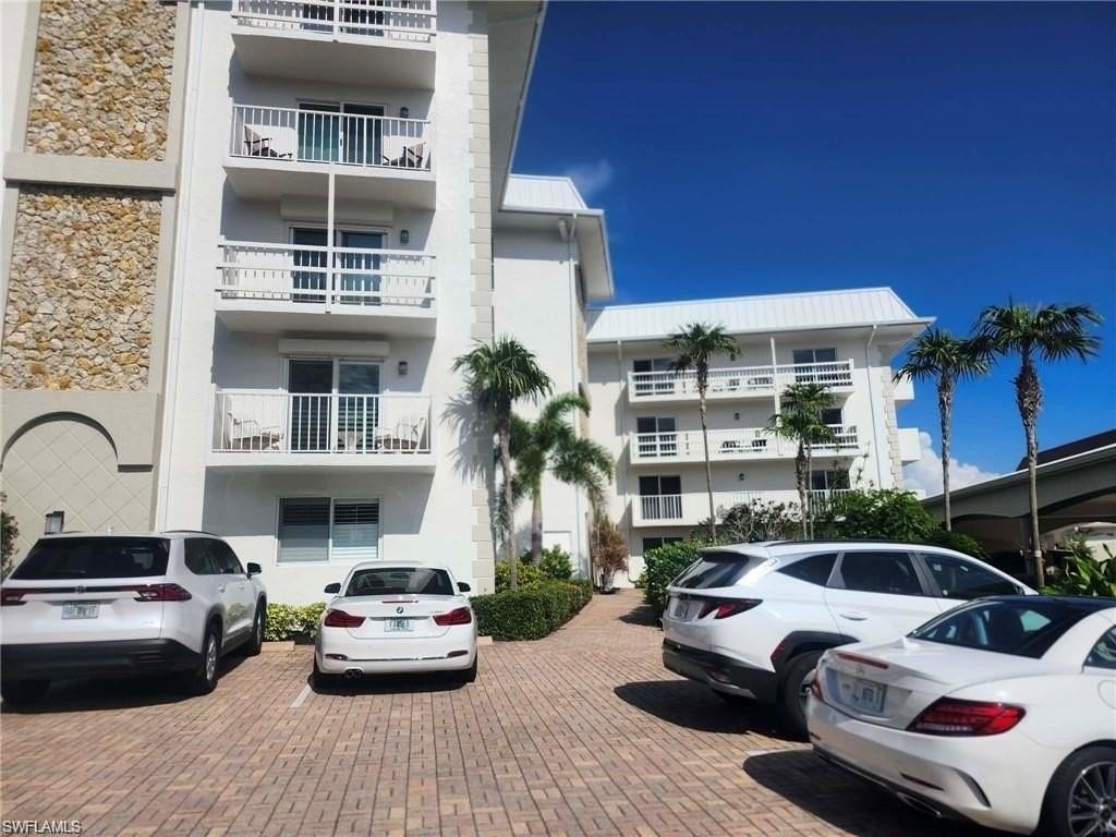 3000 Gulf Shore Blvd N #113 - Photo 2 of 30