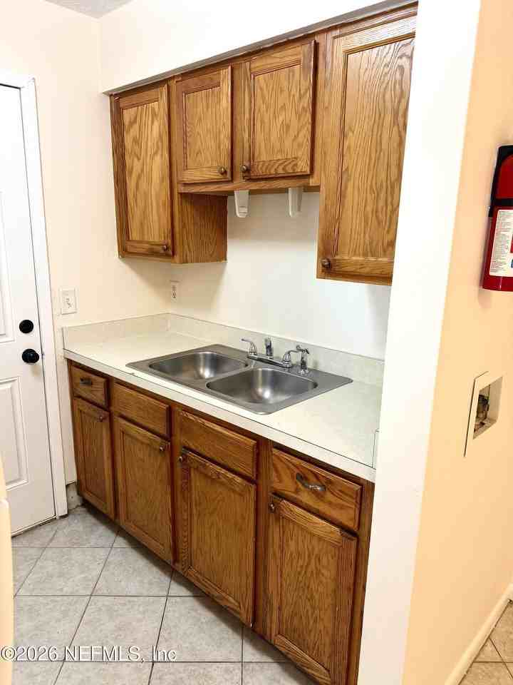 3226 Rosselle St - Photo 7 of 15