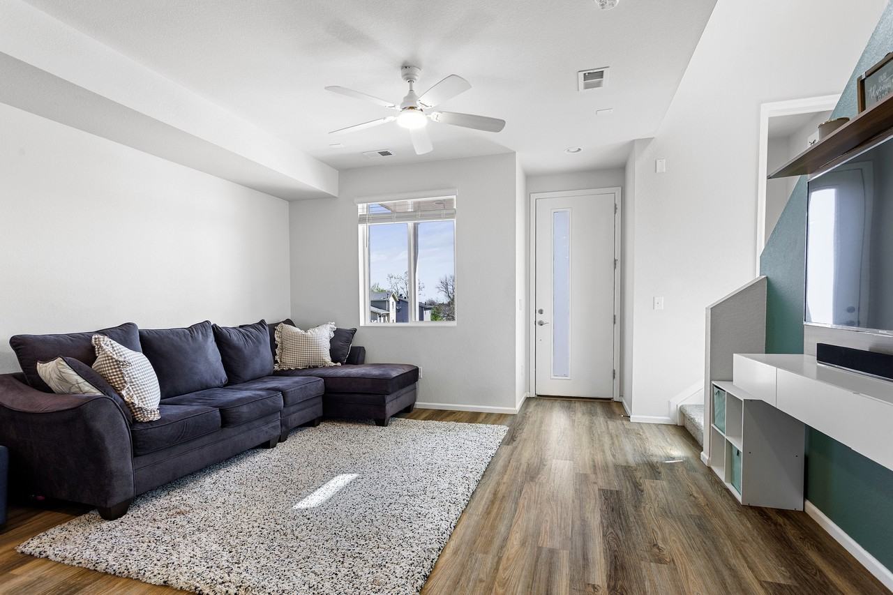 1623 S Andes Cir #1 - Photo 5 of 23