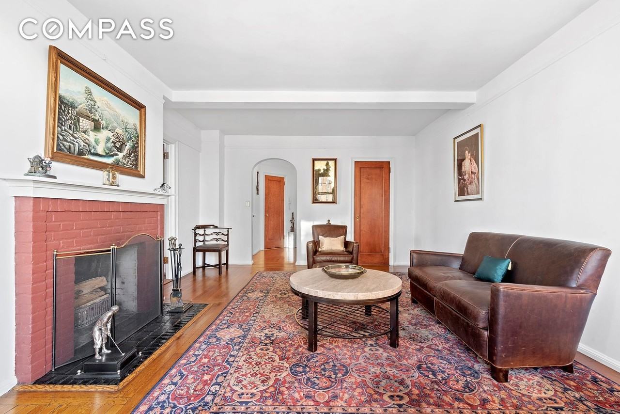 302 W 12th St #12C - Photo 3 of 13