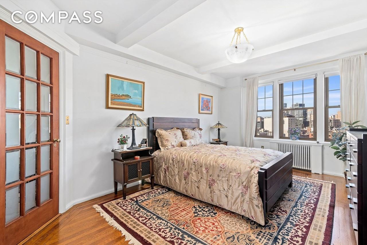 302 W 12th St #12C - Photo 5 of 13