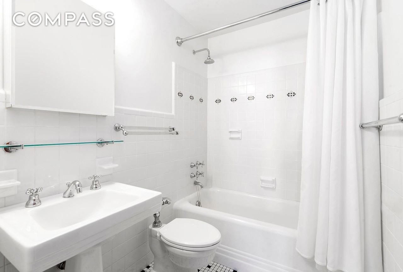 302 W 12th St #12C - Photo 7 of 13
