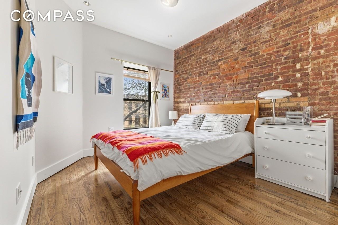 356 Halsey St #2 - Photo 5 of 9