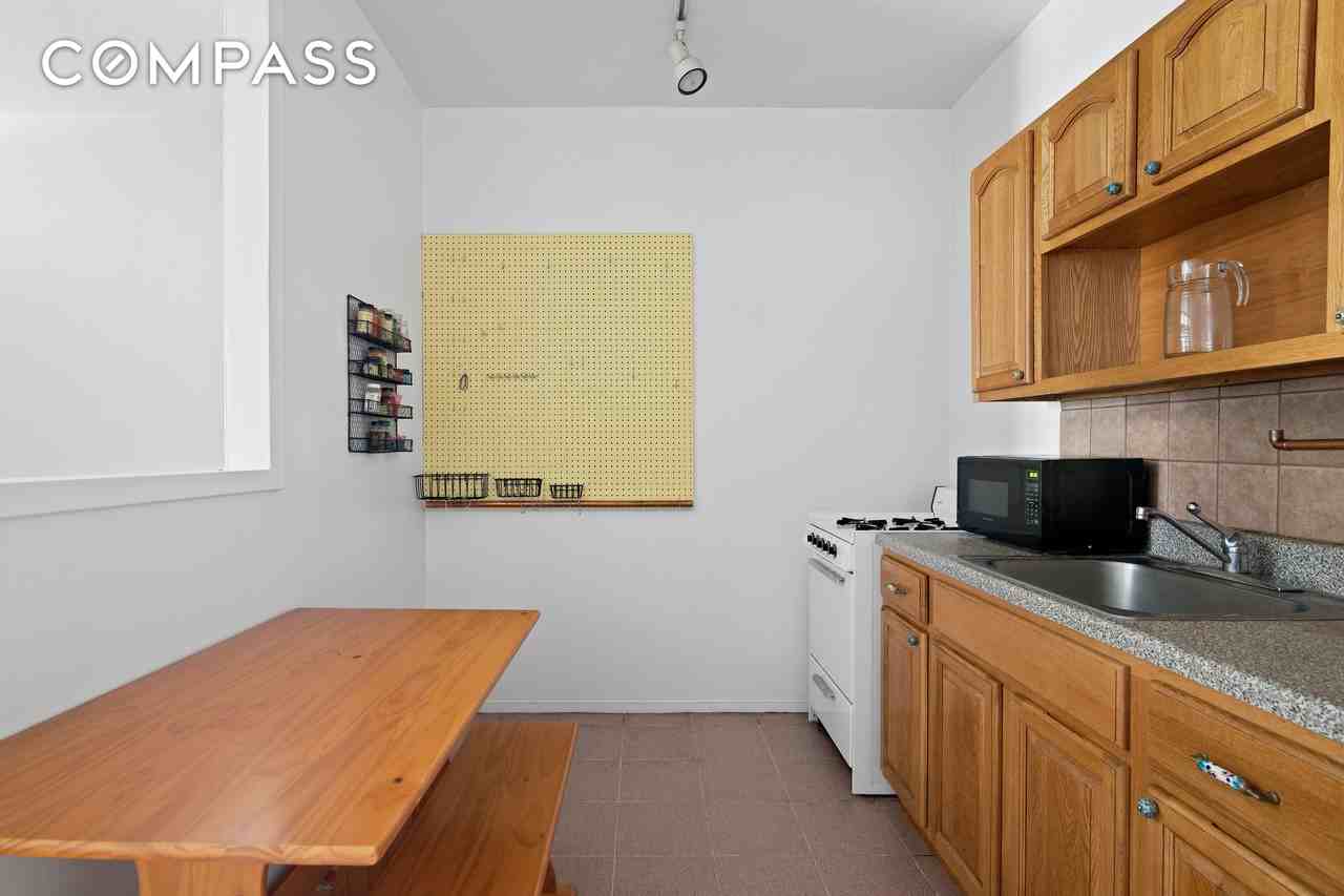 361 3rd Ave #1 - Photo 4 of 7