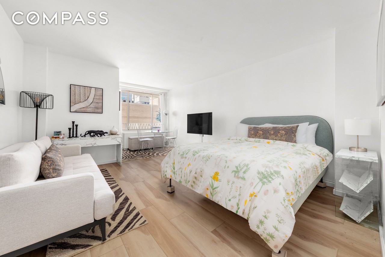 1160 3rd Ave #12C - Photo 2 of 5