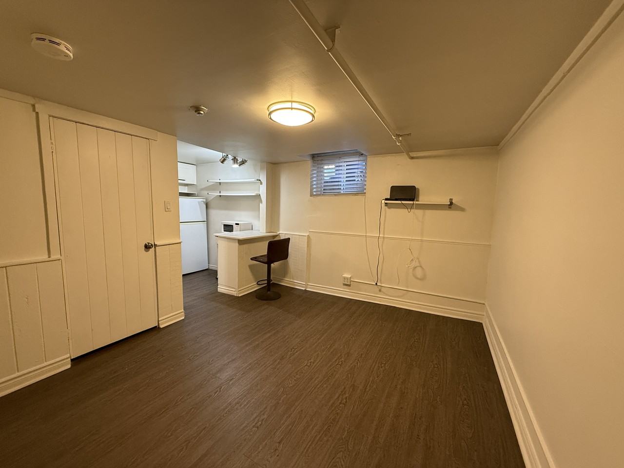 8 Avion Avenue - Photo 7 of 30