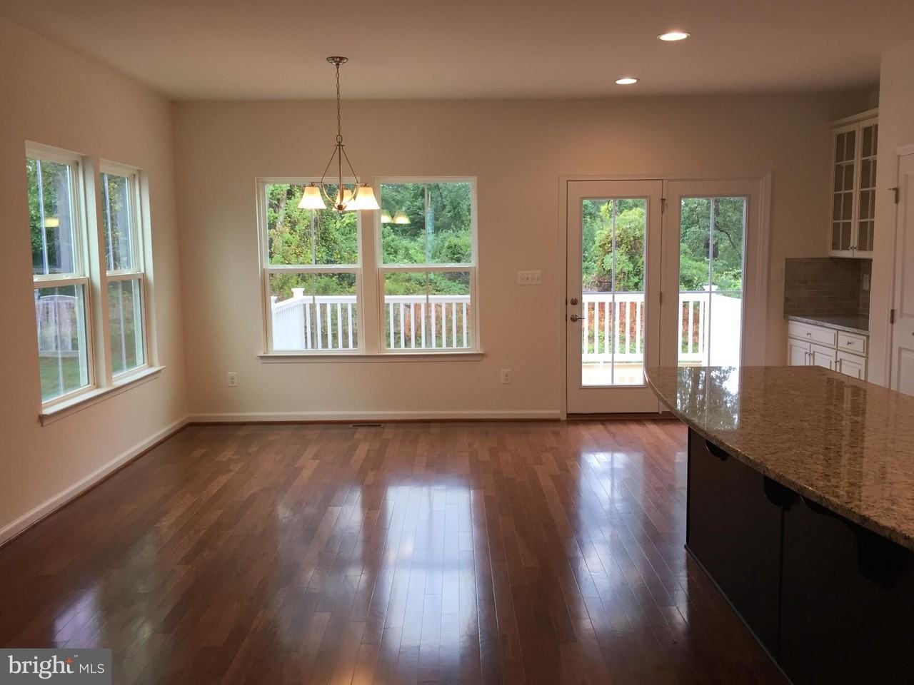 10749 Hinton Way - Photo 5 of 18