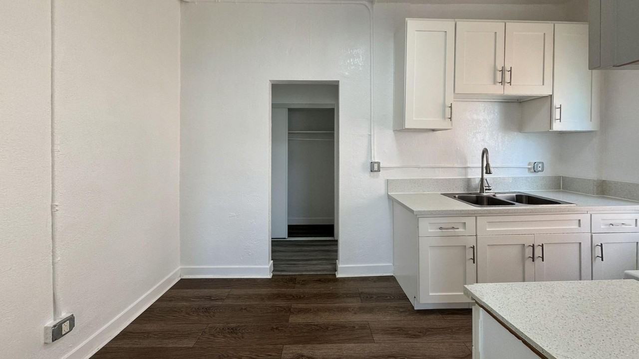 BU1 - 501 Burlington Apts - Photo 4 of 4