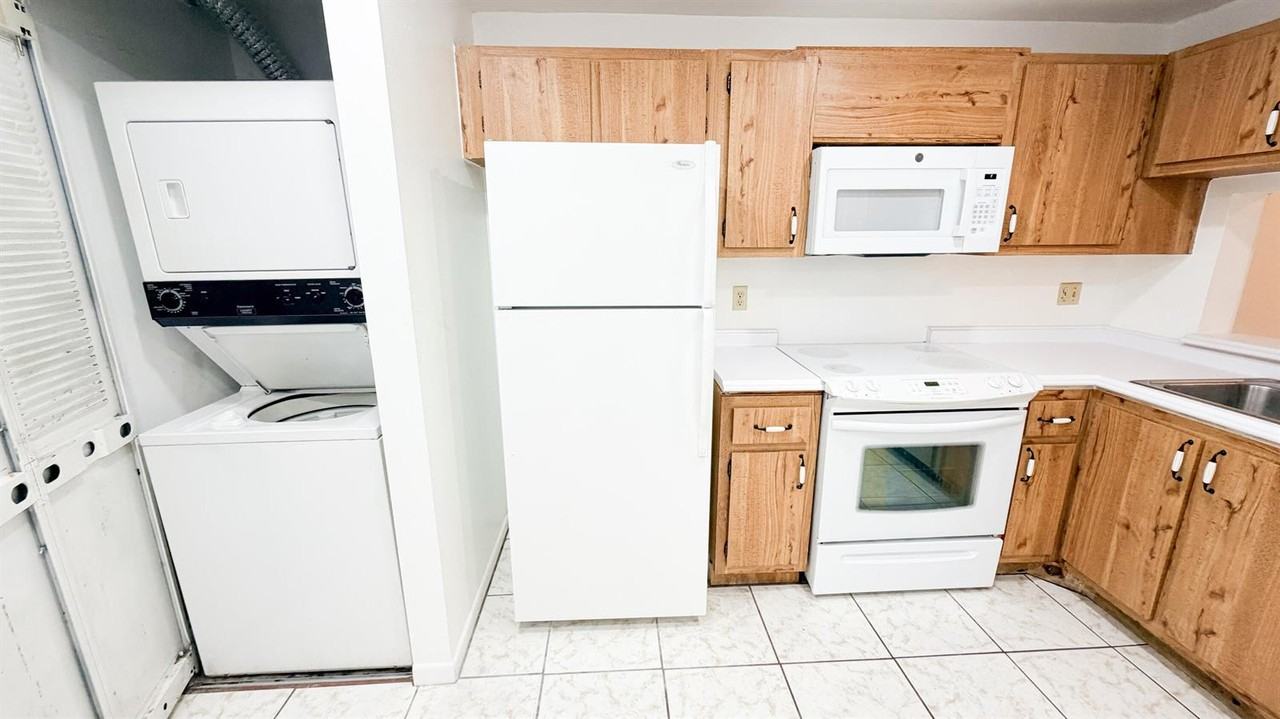 6475 West Oakland Park Boulevard #104 - Photo 2 of 6