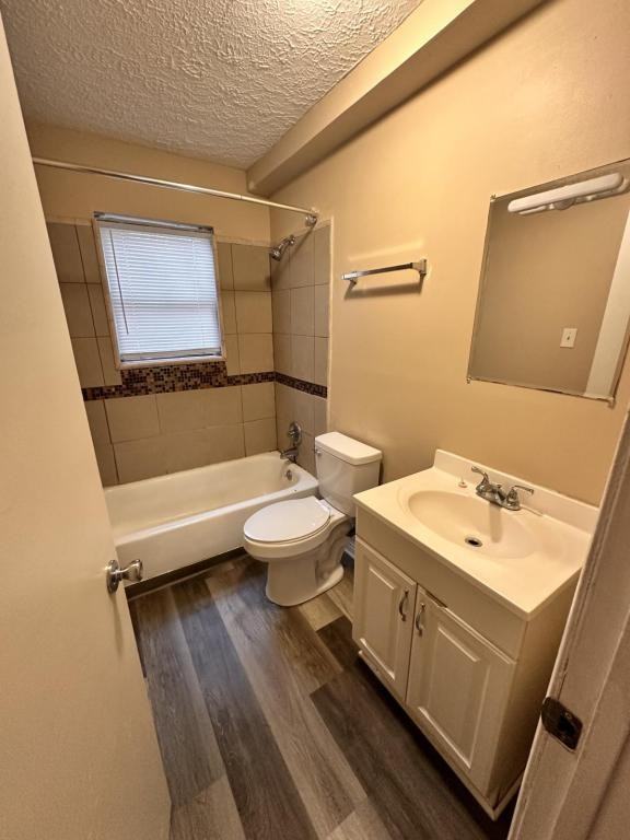 3422 Shagbark Rd - Photo 6 of 8