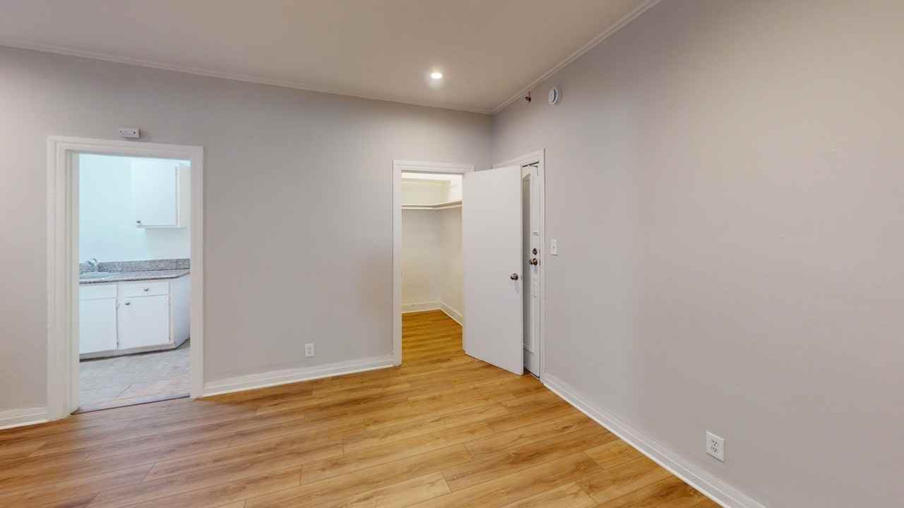 Union Apts...Remodeled Studio..New Laminate Floors...1 MONTH FREE! - Photo 4 of 4