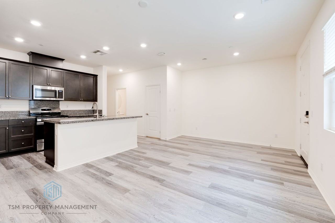 7099 Vernazza Pl - Photo 3 of 23