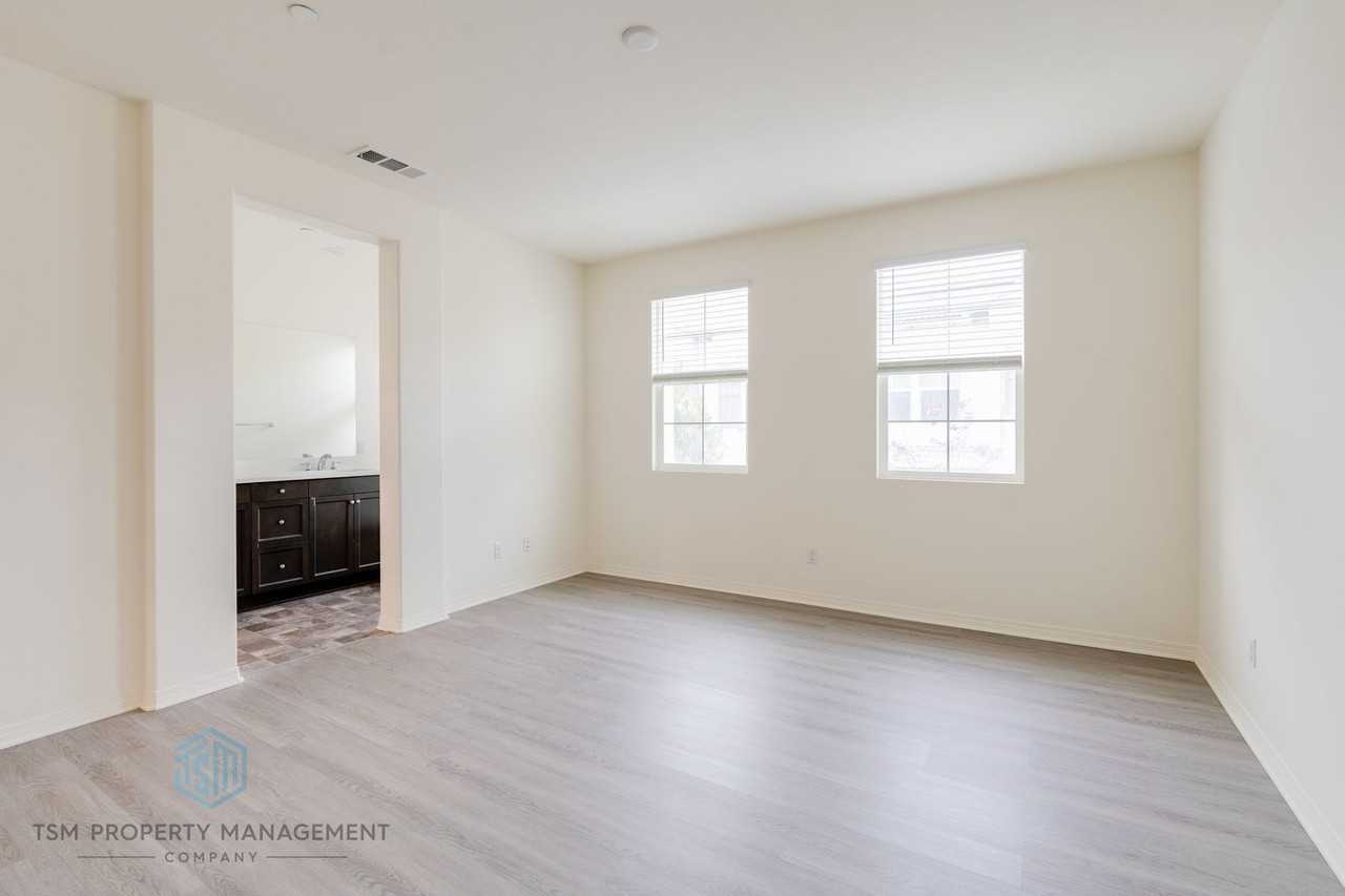 7099 Vernazza Pl - Photo 7 of 23