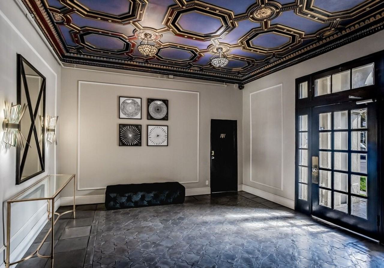 La Chandelle Apts...Charming building...Renovated Apartments Available...Hardwood Floors! - Photo 2 of 4