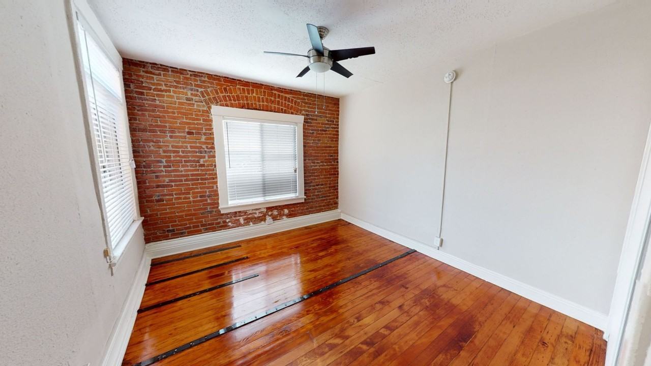 UNI - 1330 Union Apartments - Photo 2 of 4