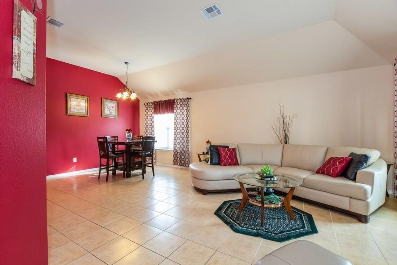 1261 Rainbow Parke Dr - Photo 3 of 19