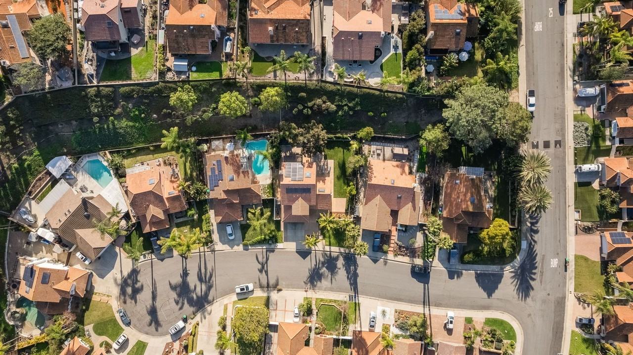 1205 Cerca - Photo 5 of 50