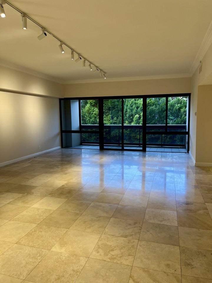 10445 Wilshire Boulevard #305 - Photo 5 of 22