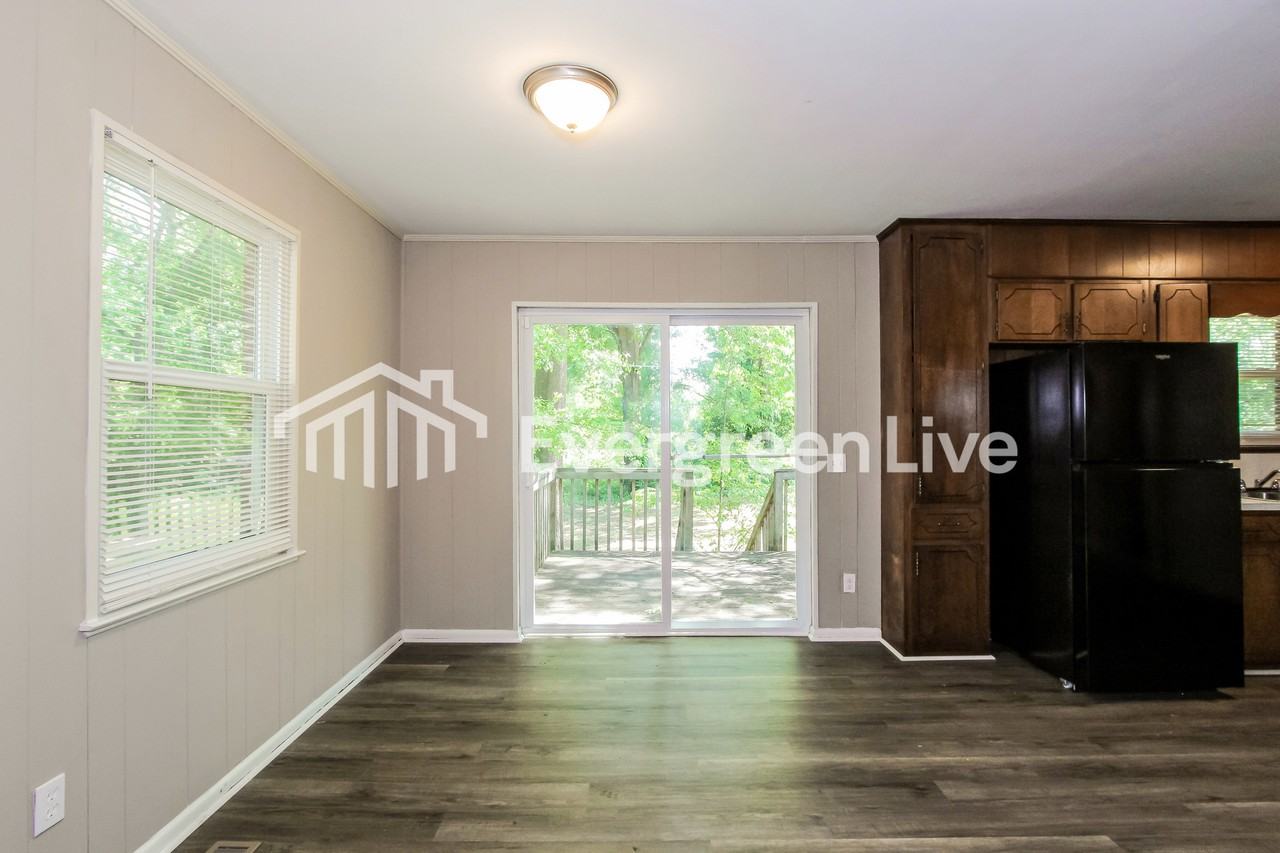 301 June Ave - Photo 4 of 15