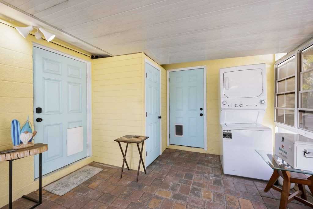 370 E Fray St - Photo 5 of 12