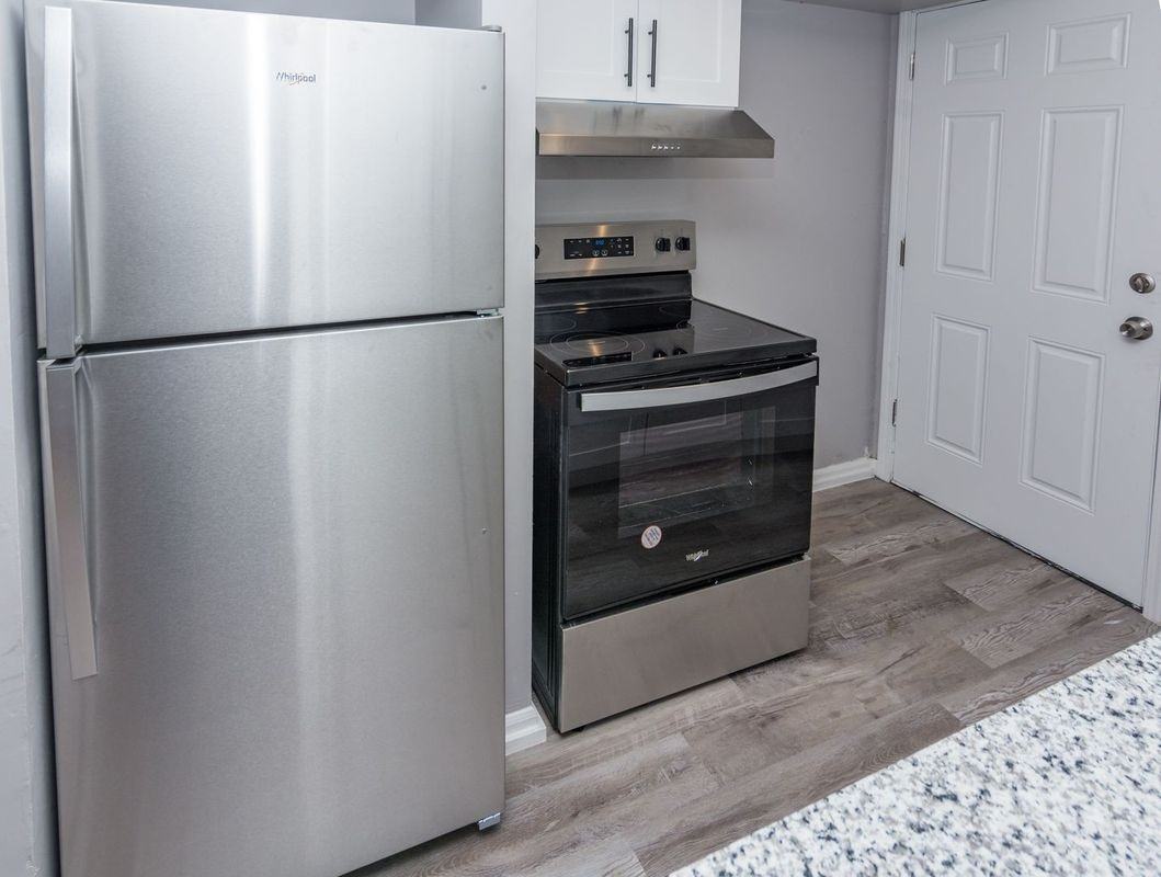 6135 S Indiana Ave - Photo 4 of 18