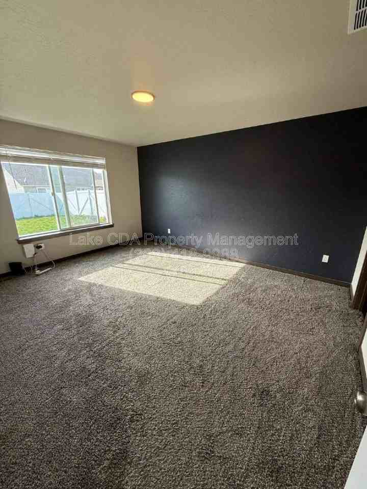 12905 N Bushel St - Photo 4 of 10