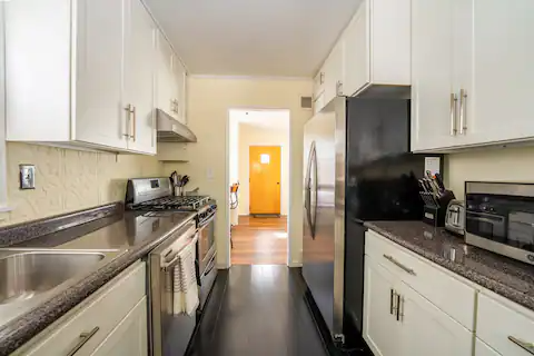 1157 Solon St - Photo 2 of 5