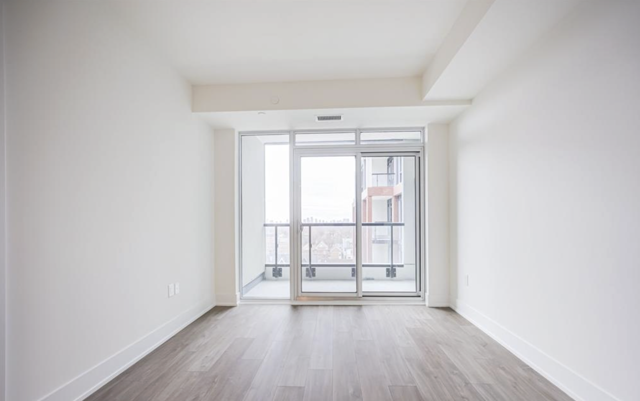 Ossington Ave & Dupont St - Photo 7 of 20