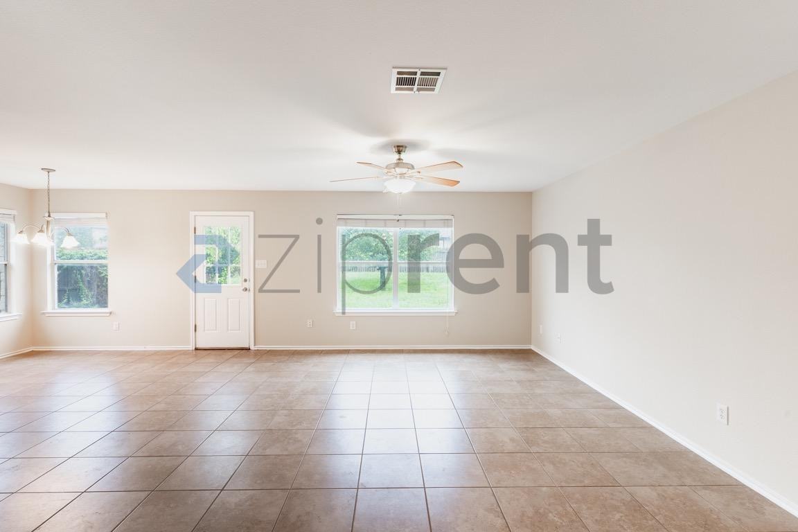 419 Indian Meadow Dr - Photo 5 of 21