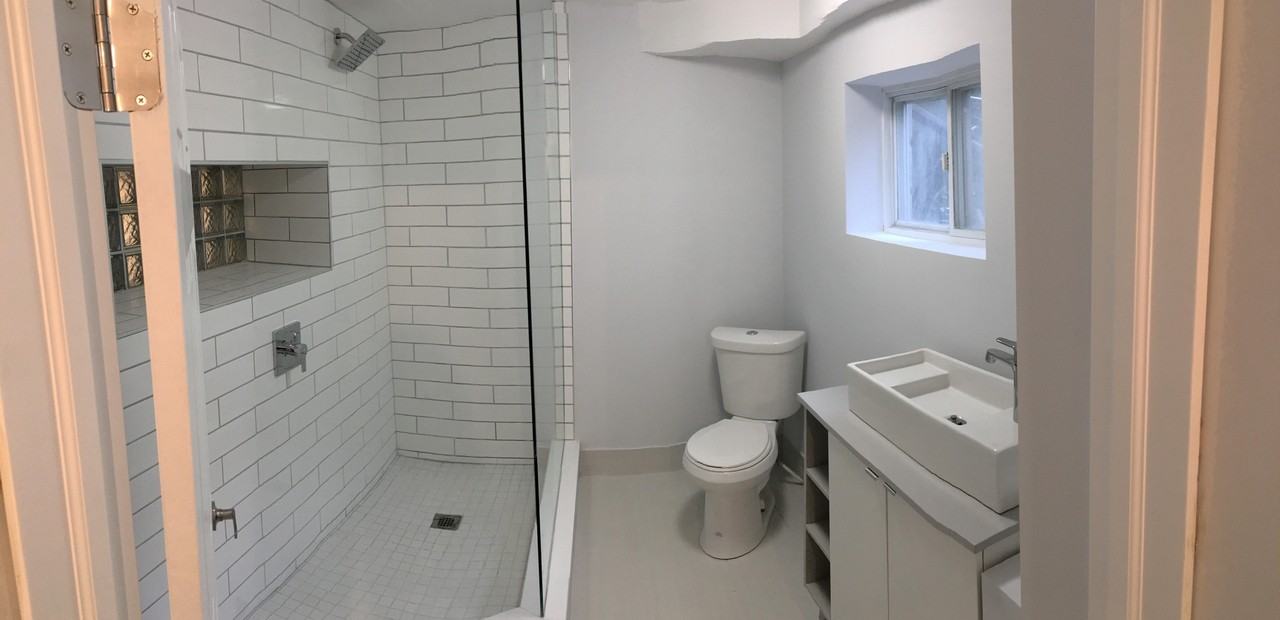 168 Montrose Ave - Photo 6 of 7