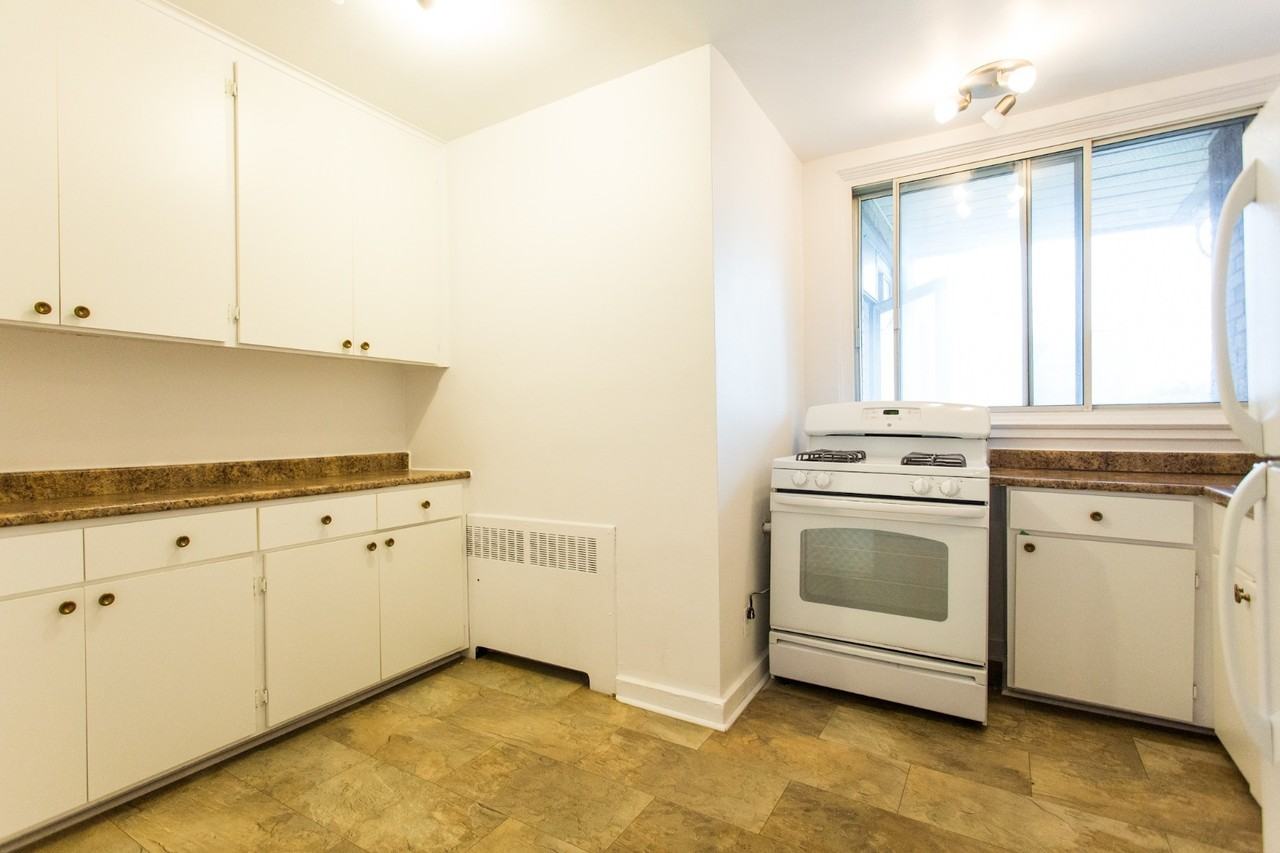 6001 Ch De La Côte-Saint-Luc — photo 3