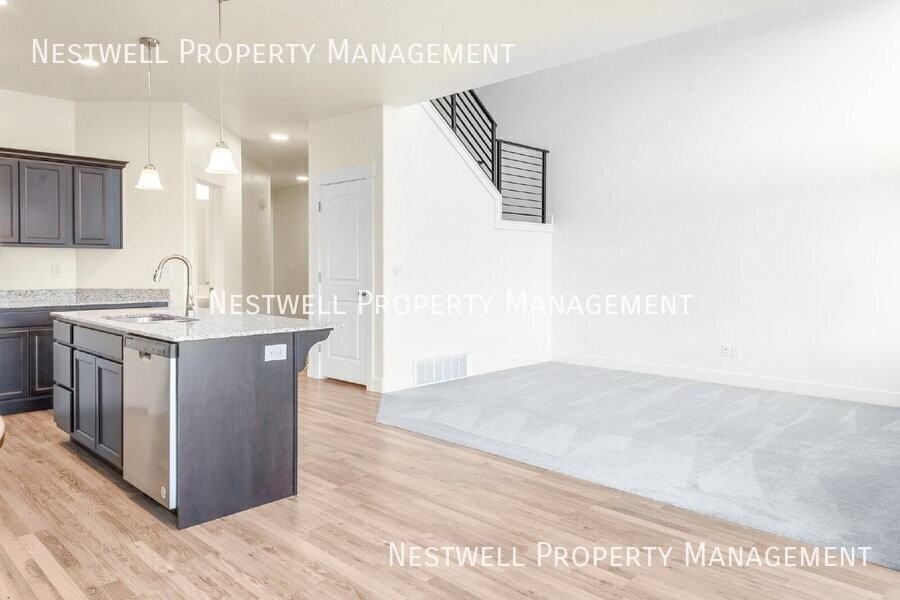 989 W Coral Charm Way - Photo 6 of 21