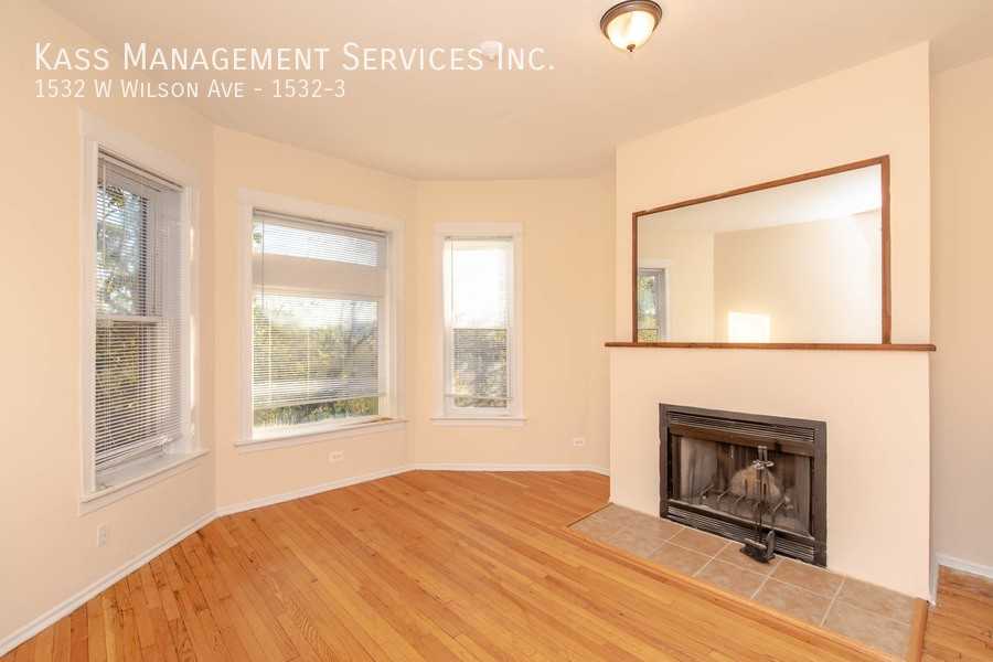 1532 W Wilson Ave #1532-3 - Photo 3 of 15