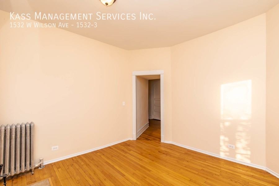 1532 W Wilson Ave #1532-3 - Photo 4 of 15