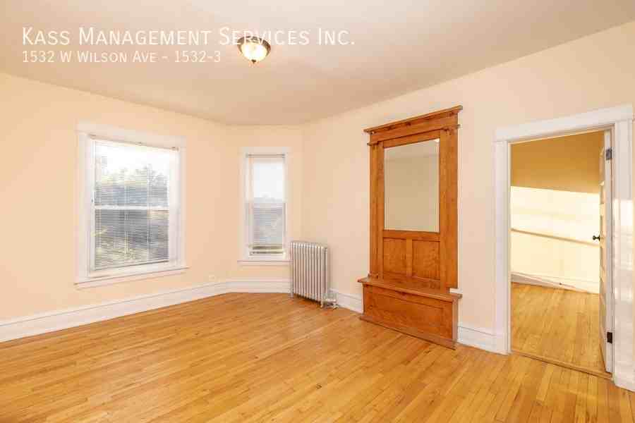 1532 W Wilson Ave #1532-3 - Photo 6 of 15