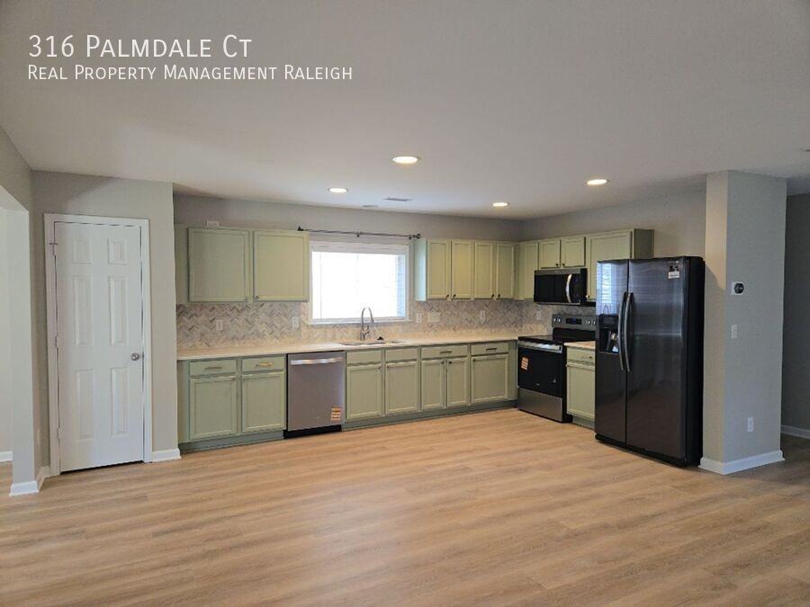 316 Palmdale Ct - Photo 3 of 11