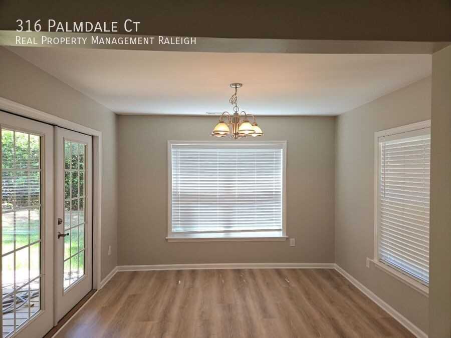 316 Palmdale Ct - Photo 5 of 11