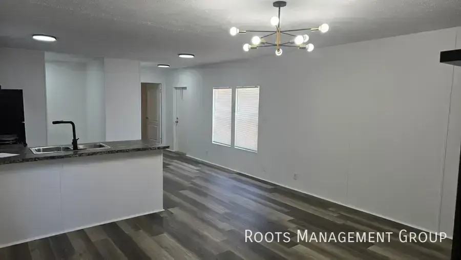 35 Daniel Dr #35 - Photo 4 of 15