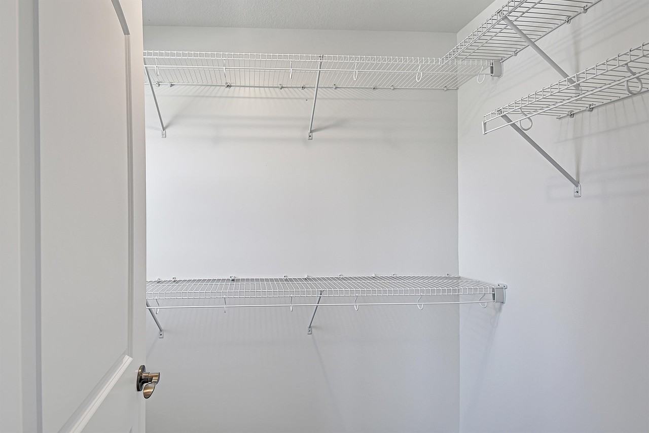 1202 Heather Dr #1202C - Photo 4 of 36